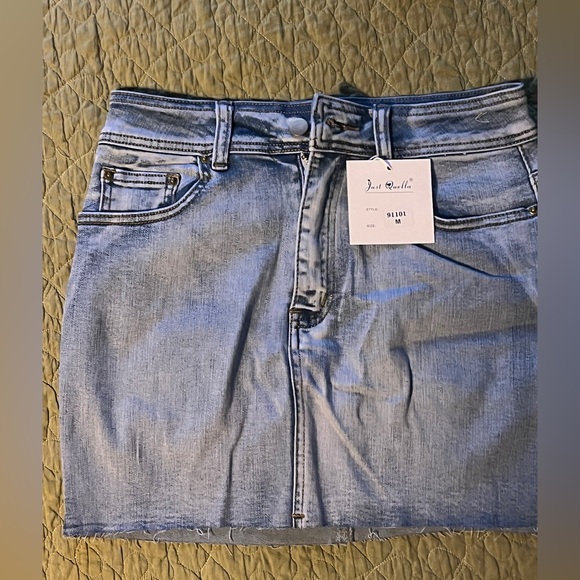 Just Quella Women's High Waisted Jean Skirt Fringed Slim Fit Denim Mini Skirt - Picture 10 of 14